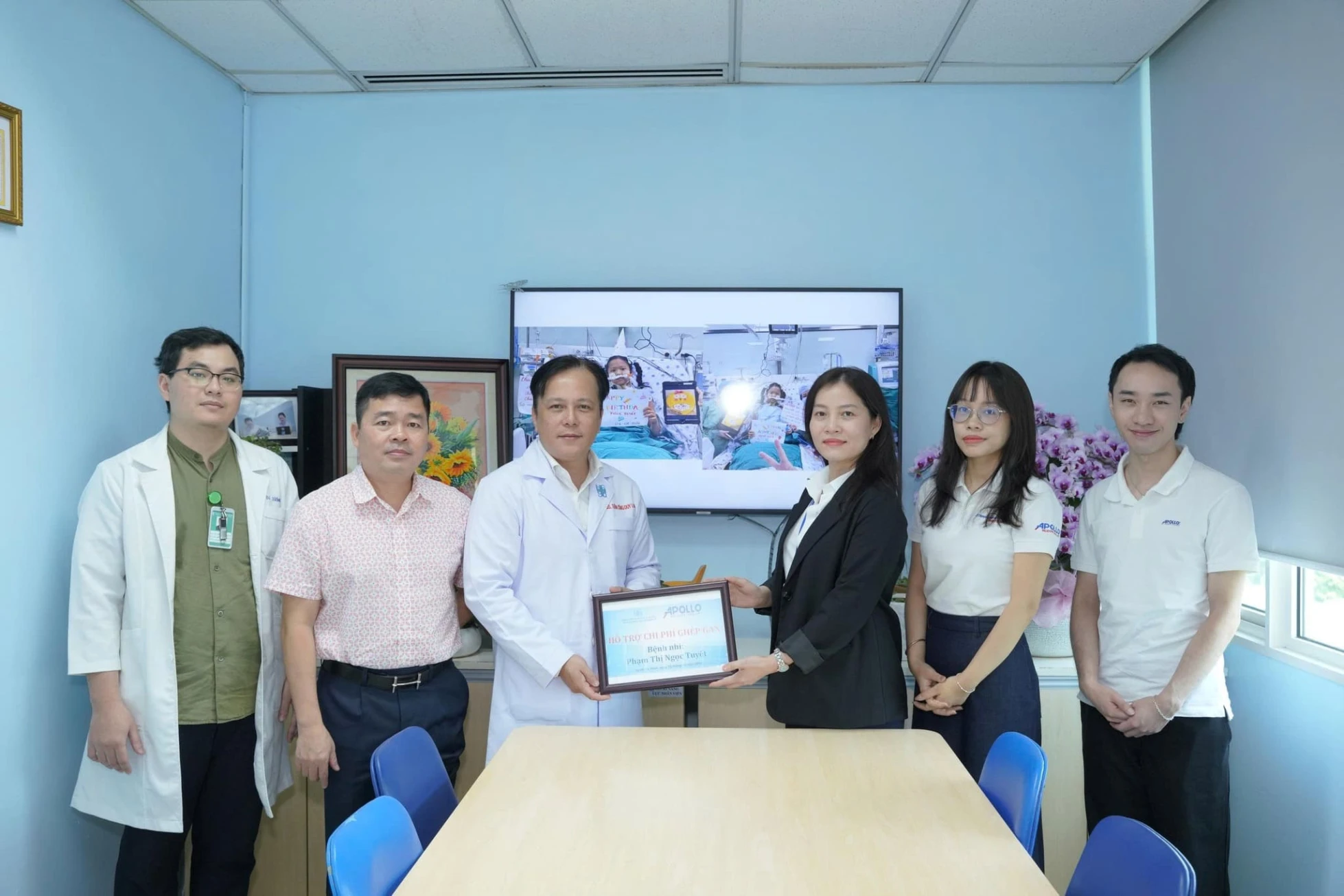 Tập đoàn Apollo thông qua chương trình Apollo Care hỗ trợ chi phí ghép gan bé P.T.N.T